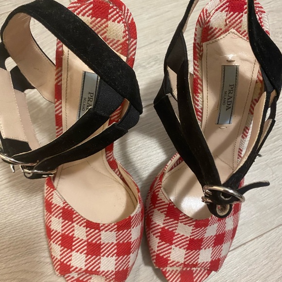PRADA gingham print canvas heels. - Black suede straps with silver-tone buckles - Picture 4 of 6